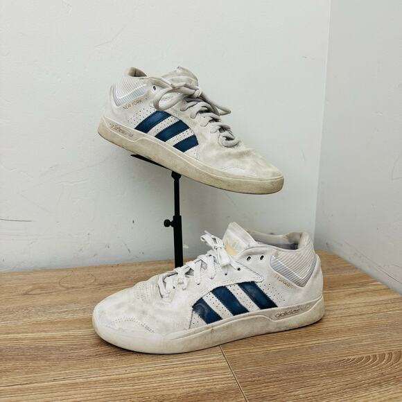 Adidas Tyshawn New York White Sneakers Men’s Size 9.5 main image 8